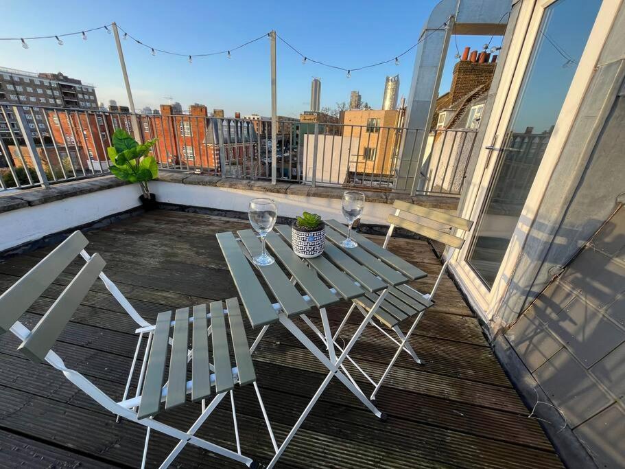 Modern With Stylish Terrace - Your London Oasis! Exterior foto