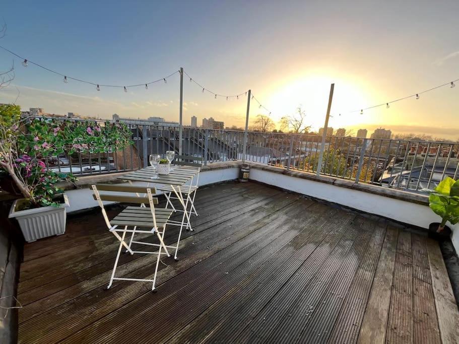 Modern With Stylish Terrace - Your London Oasis! Exterior foto