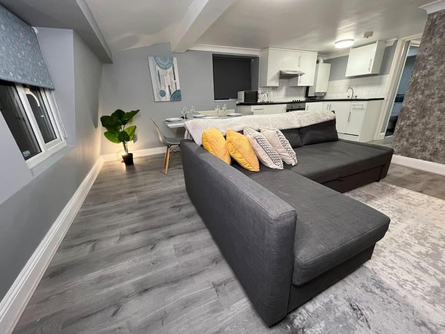 Modern With Stylish Terrace - Your London Oasis! Exterior foto